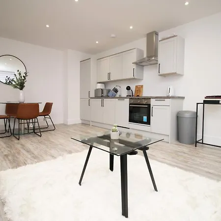 Cohost Partners | Central And Contemporary 2Br Swindon Exterior photo
